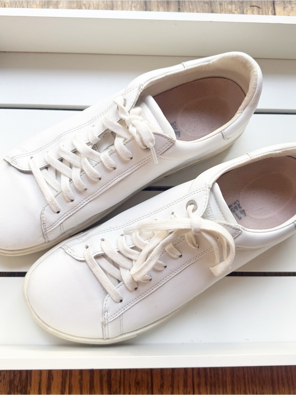 Classic White Leather Women's Sneakers Birkenstock Bend Low